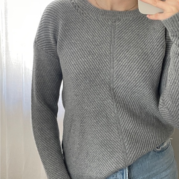 Aritzia Wilfred Free cable knit sweater, grey, size small - Picture 6 of 10